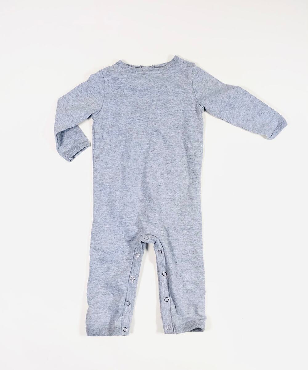 BABY GRAY ROMPER SIZE 6M